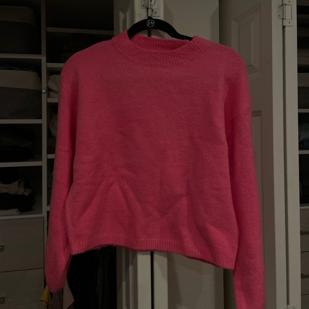 LULUs sweater! The comfiest sweater, I just don’t wear pink often